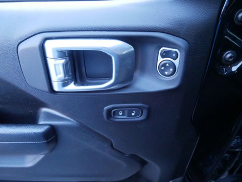 Used 2024 Jeep Wrangler Unlimited Rubicon image 18