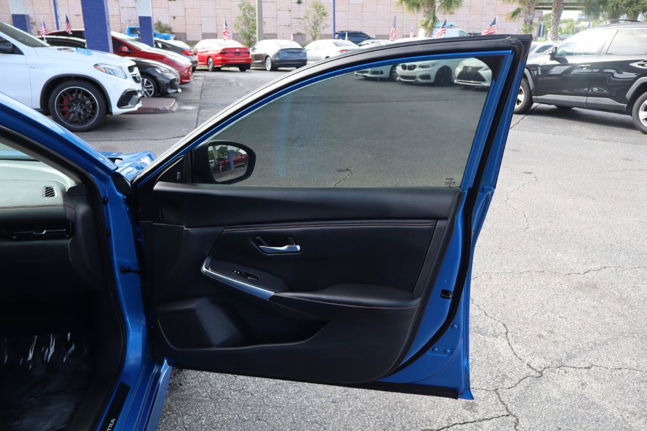 Used 2022 Nissan Sentra SR w/ Electronics Package FWD image 16