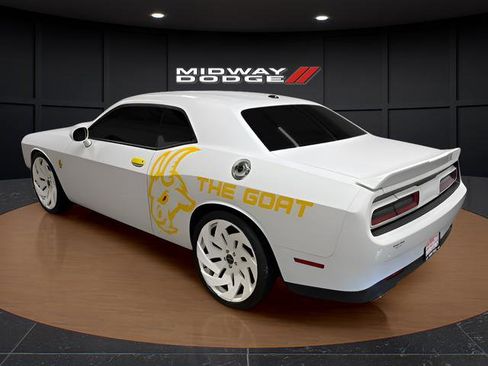 Used 2022 Dodge Challenger GT RWD image 3