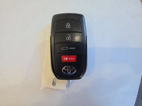 Used 2023 Toyota Crown Platinum AWD/4WD image 32