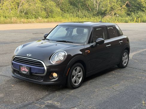 Used 2016 MINI Cooper 4-Door Hardtop FWD image 3