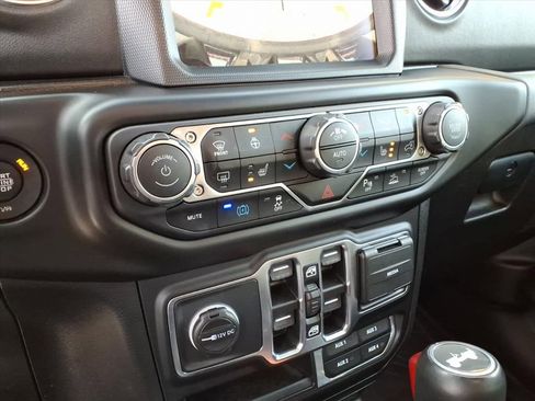 Used 2021 Jeep Wrangler Unlimited Sahara w/ Cold Weather Group image 25