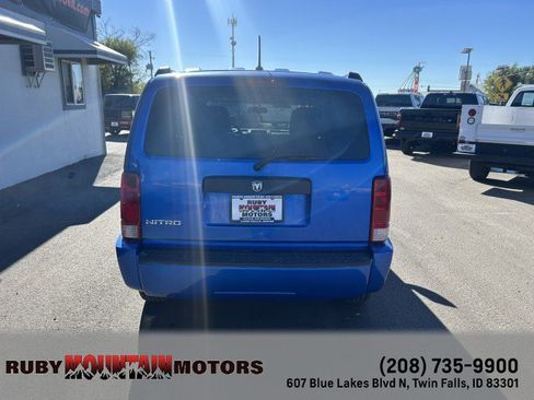 Used 2008 Dodge Nitro SXT image 16