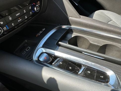 Used 2022 Buick Enclave Premium image 14