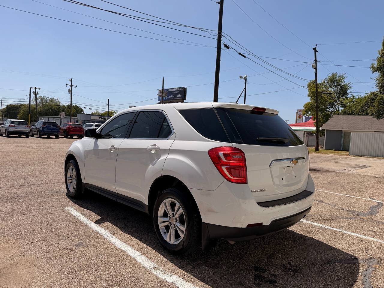 Used 2017 Chevrolet Equinox LS w/ LPO, Protection Package FWD image 8