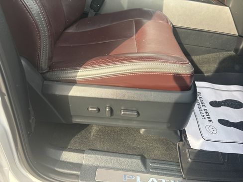 Used 2016 Ford Expedition EL Platinum image 28