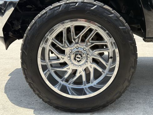 Used 2020 RAM 1500 Laramie AWD/4WD image 11