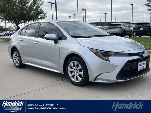 Used 2023 Toyota Corolla LE image 1