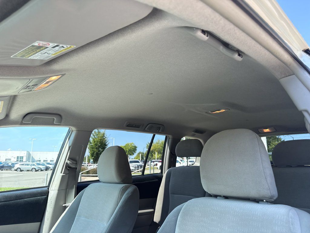 Used 2012 Toyota Highlander 4WD w/ Tech Pkg image 29