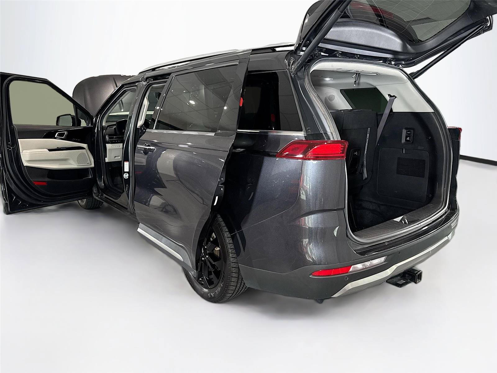 Used 2024 Kia Carnival SX Prestige FWD image 47