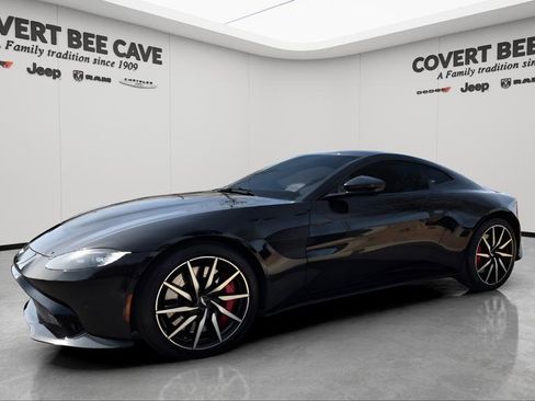 Used 2019 Aston Martin V8 Vantage Coupe image 3