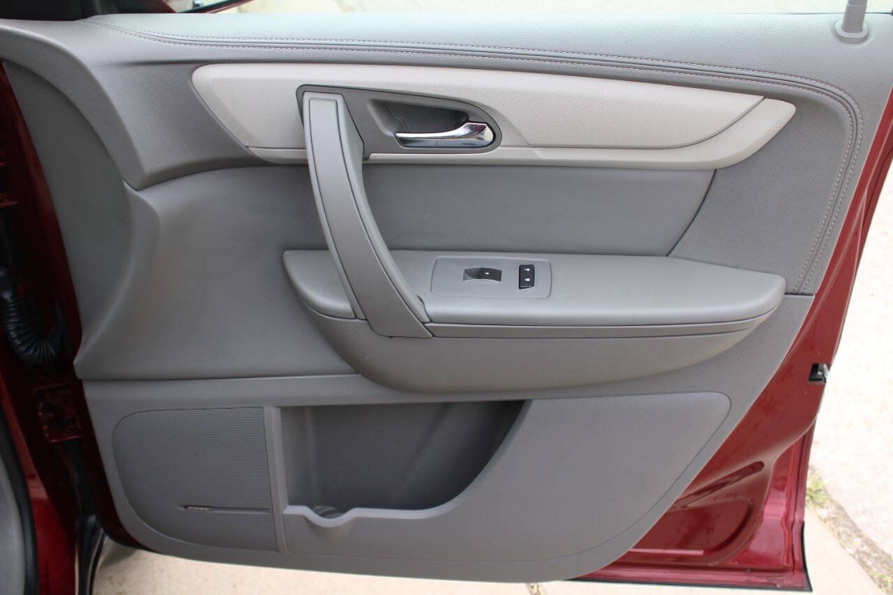 Used 2015 Chevrolet Traverse LT AWD/4WD image 12