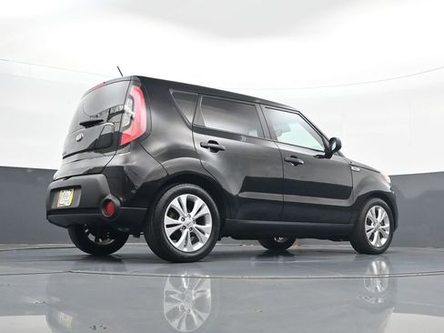 Used 2015 Kia Soul + FWD image 25