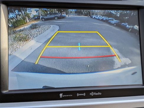 Used 2016 Toyota Highlander Limited image 24