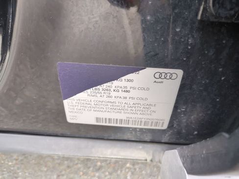 Used 2025 Audi Q8 Premium Plus AWD/4WD image 26