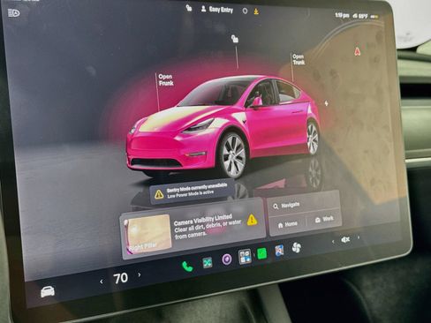 Used 2022 Tesla Model Y Long Range AWD/4WD image 10