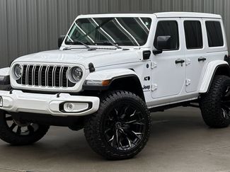 Used 2025 Jeep Wrangler Unlimited Sahara w/ Safety Group AWD/4WD video 1