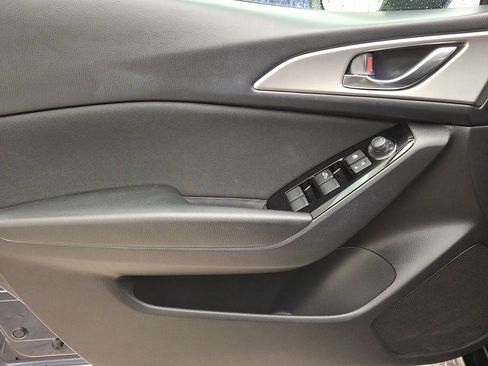 Used 2018 MAZDA MAZDA3 Sport w/ Preferred Equipment Package image 10