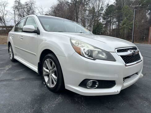 Used 2014 Subaru Legacy 2.5i Limited image 2