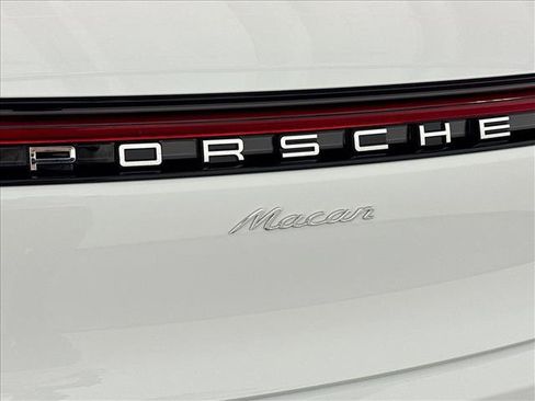 Used 2026 Porsche Macan AWD/4WD image 26