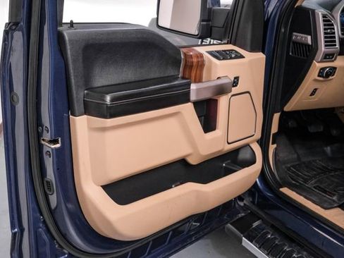 Used 2016 Ford F150 Lariat w/ Equipment Group 502A Luxury image 40