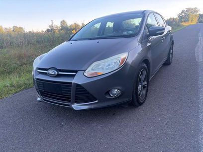Used 2012 Ford Focus SE w/ SE Sport Pkg