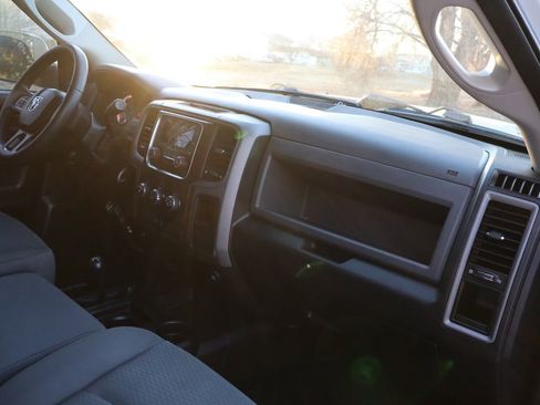 Used 2017 RAM 3500 Tradesman w/ Popular Equipment Group image 17