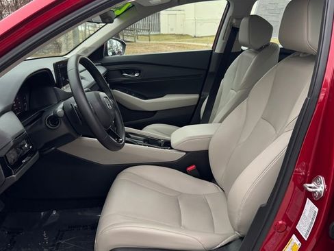Used 2025 Honda Accord EX-L image 16