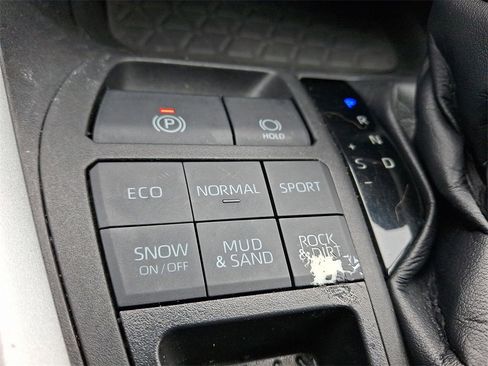 Used 2022 Toyota RAV4 XLE Premium image 26