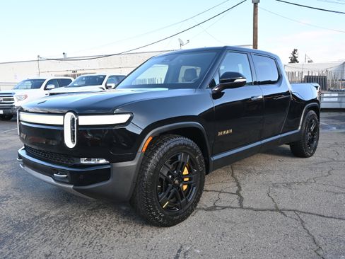 Used 2023 Rivian R1T Adventure image 2