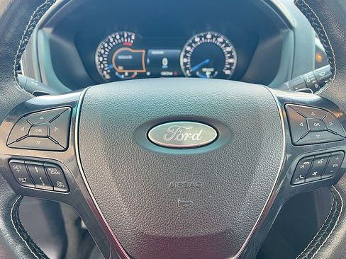 Used 2017 Ford Explorer Platinum image 14
