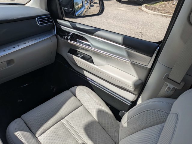 Used 2023 Jeep Grand Wagoneer 4WD image 19