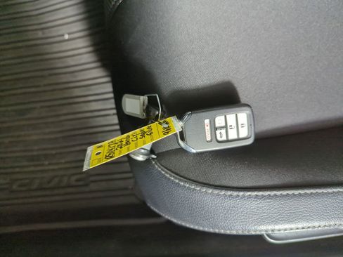 Used 2021 Honda Civic Sport image 23