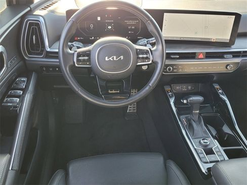 Used 2024 Kia Sorento SX Prestige image 7