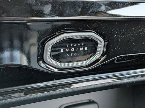 New 2026 Jeep Grand Cherokee Altitude AWD/4WD image 31