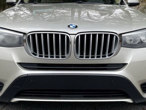 Used 2017 BMW X3 xDrive28i image 12