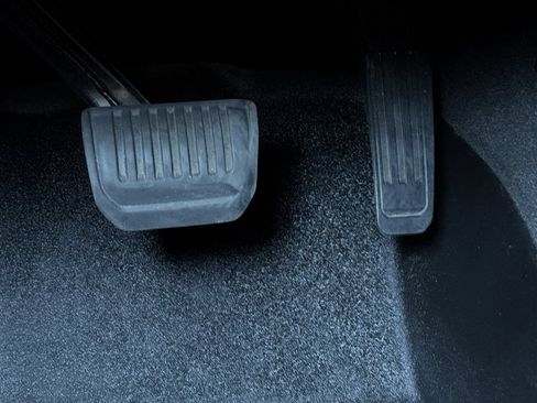 Used 2022 Jeep Grand Cherokee L Limited RWD image 41