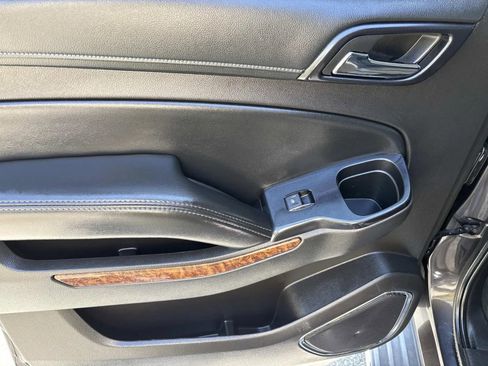 Used 2016 Chevrolet Suburban LTZ image 10
