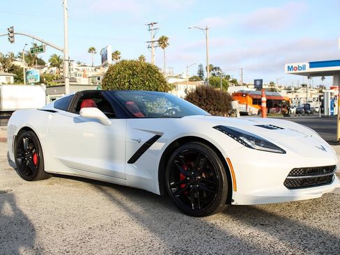 Used 2019 Chevrolet Corvette Stingray Coupe w/ 1LT RWD image 8