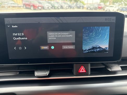 Used 2026 Kia Carnival FWD image 12