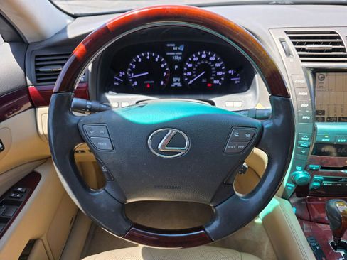 Used 2008 Lexus LS 460 RWD image 15