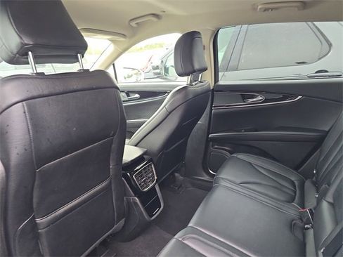 Used 2023 Lincoln Nautilus FWD image 12