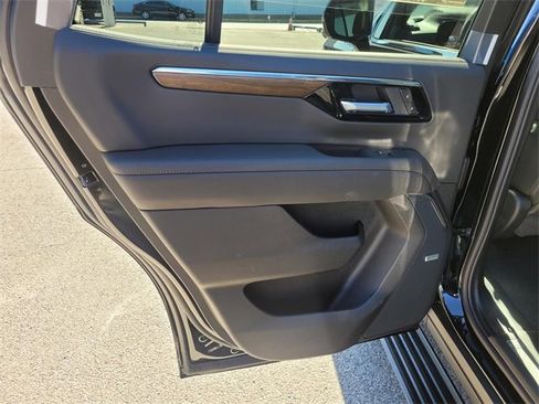New 2026 Chevrolet Tahoe High Country w/ LPO, Illumination Package image 10