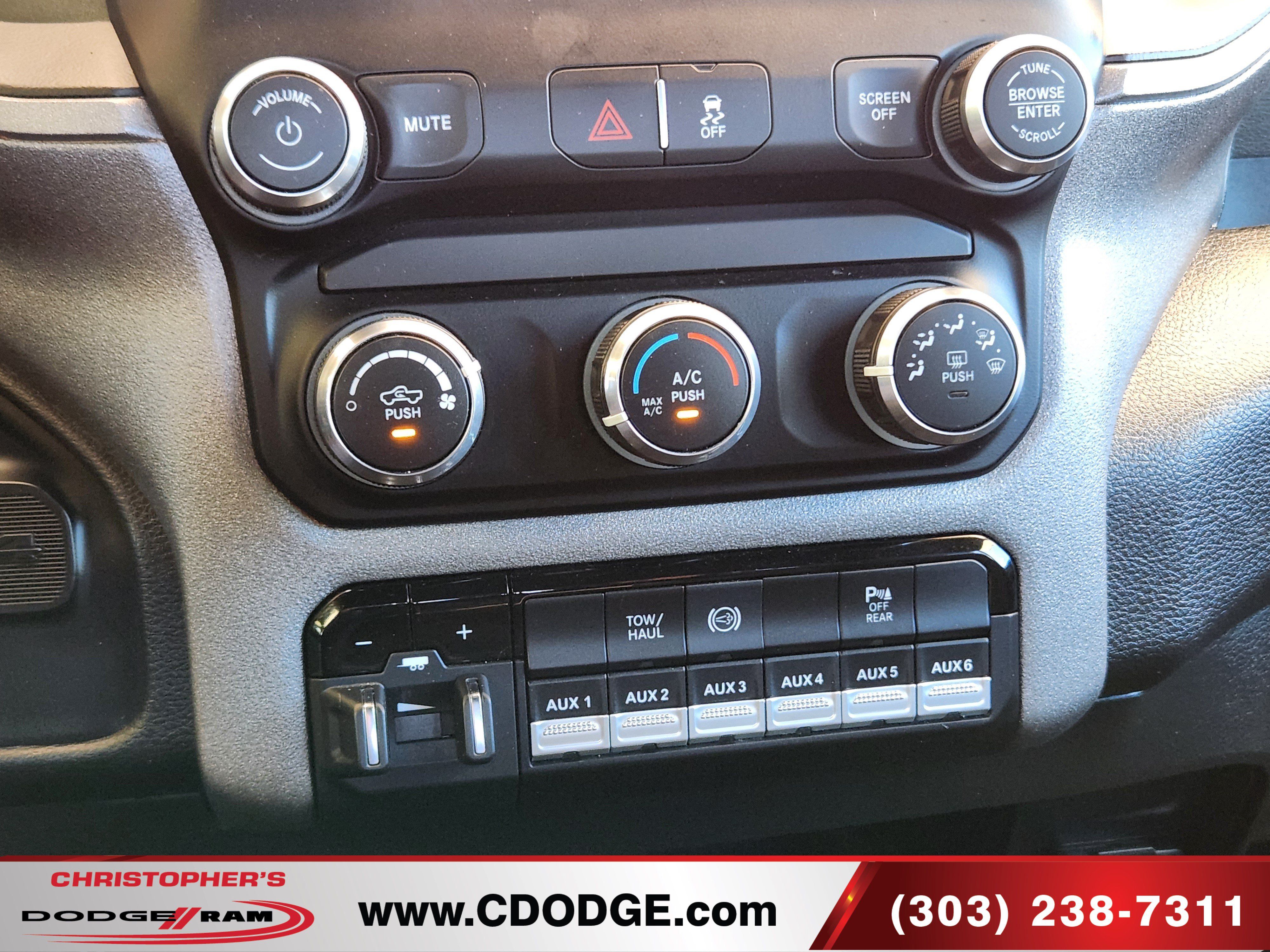 Used 2024 RAM 3500 Tradesman w/ Chrome Appearance Group AWD/4WD image 26