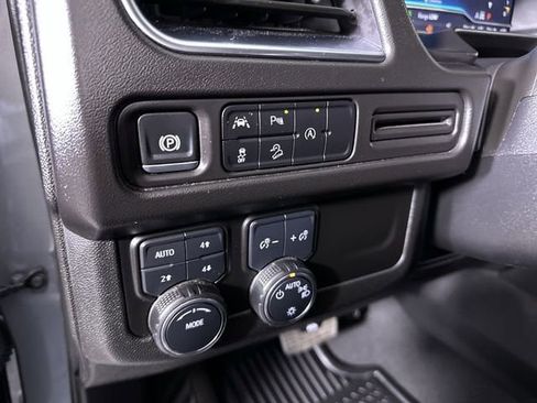 Used 2024 Chevrolet Tahoe Premier image 35