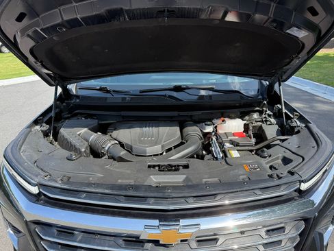 Used 2024 Chevrolet Traverse LT FWD image 30