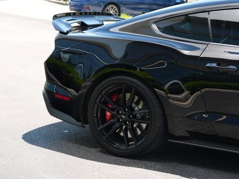 Used 2022 Ford Mustang Shelby GT500 w/ Technology Package RWD image 21