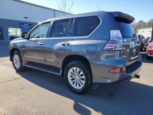 Used 2018 Lexus GX 460 image 4