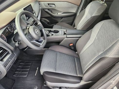 Used 2023 Nissan Rogue SV FWD image 9