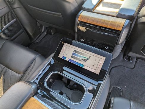 Used 2022 Jeep Grand Wagoneer Series III image 38